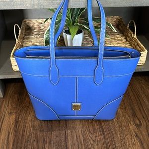 Dooney and Bourke shoulder bag